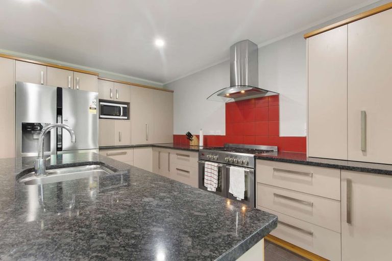 Photo of property in 24 Sauvignon Place, Pyes Pa, Tauranga, 3112