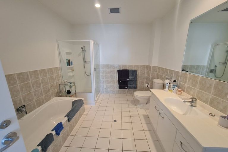 Photo of property in Maddison Apartments, 3/6d Queen Street, Palmerston North, 4410