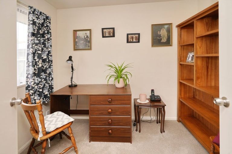 Photo of property in 2b Ferndown Lane, Bromley, Christchurch, 8062