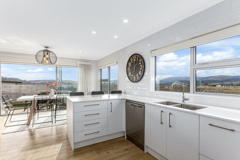 Photo of property in 174 Navigation Drive, Whitby, Porirua, 5024