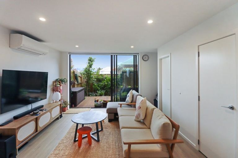 Photo of property in 7/1 Rainey Grove, Taita, Lower Hutt, 5011