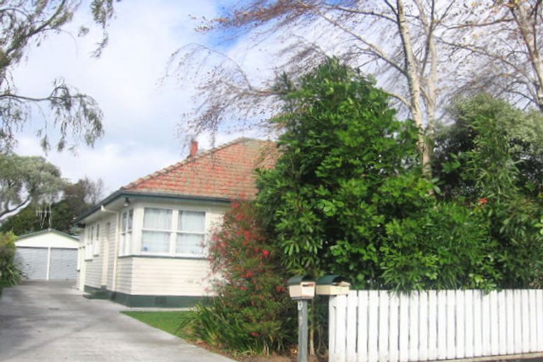 Photo of property in 10 Rewa Street, Takaro, Palmerston North, 4412
