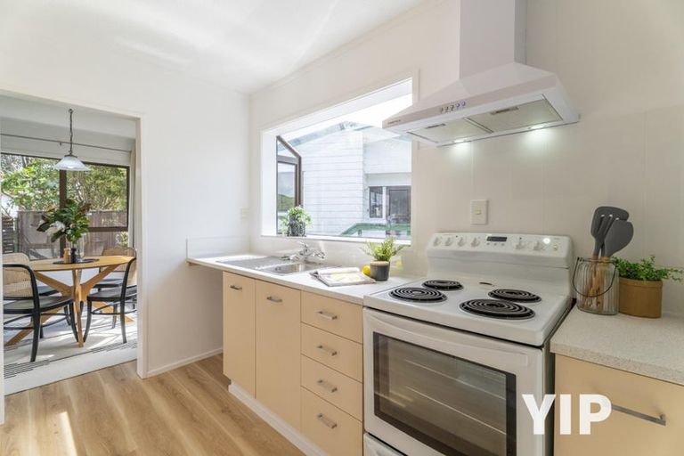 Photo of property in 1/52 Guadeloupe Crescent, Grenada Village, Wellington, 6037