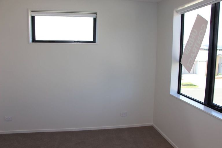 Photo of property in 11 Ngakoro Road, Karaka, Papakura, 2113