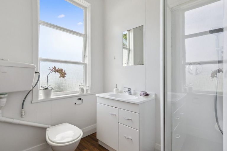 Photo of property in 96 Pirie Street, Mount Victoria, Wellington, 6011