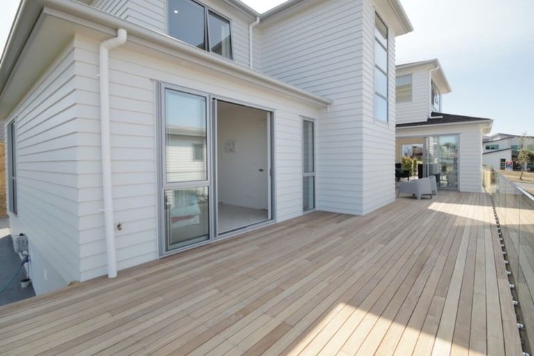 Photo of property in 28 Grut Greens, Silverdale, 0932