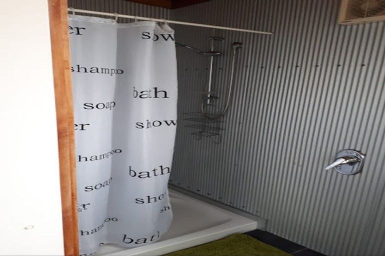 Photo of property in 22 Babbacombe Avenue, Otaki Beach, Otaki, 5512