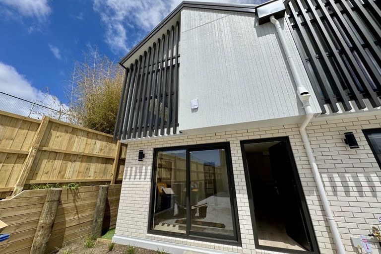 Photo of property in 7/36 Fairdale Place, Birkdale, Auckland, 0626