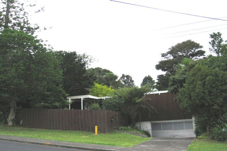 Photo of property in 55 Hillcrest Avenue, Hillcrest, Auckland, 0627