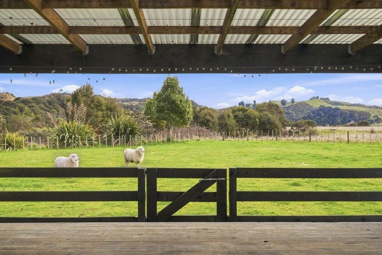 Photo of property in 1597 Turakina Valley Road, Marton, Whanganui, 4581