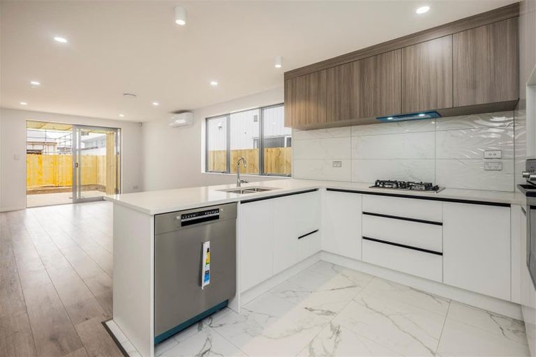 Photo of property in 39 Clayden Shuttleworth Street, Papakura, 2110