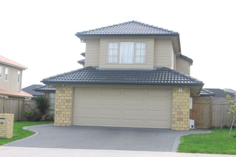Photo of property in 14 Coachman Drive, Flat Bush, Auckland, 2016