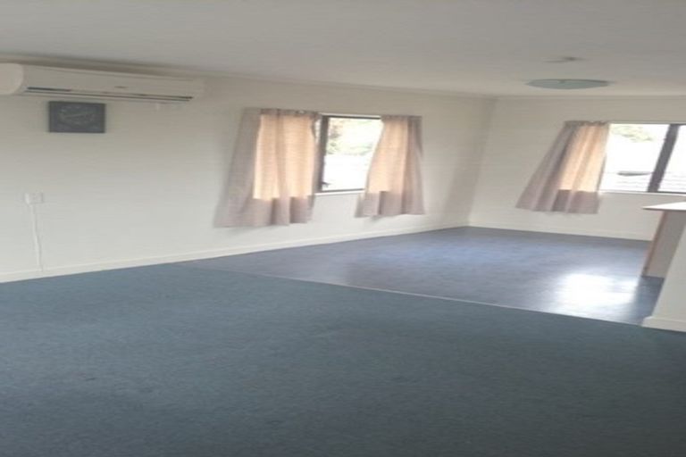 Photo of property in 2/23 Rata Street, New Lynn, Auckland, 0600