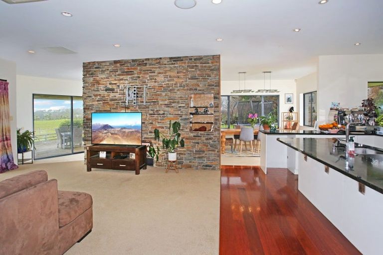 Photo of property in 11 Sanctuary Drive, Glenbrook, Waiuku, 2681