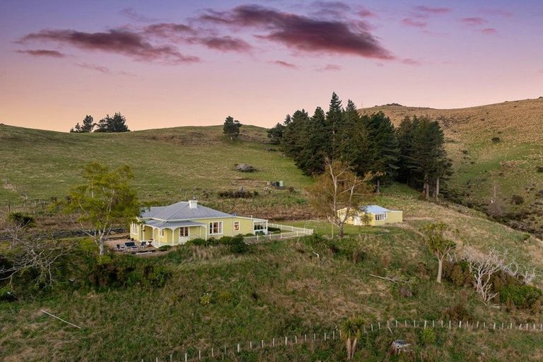 Photo of property in 3 Robin Hood Bay Road, Peraki, Little River, 7591