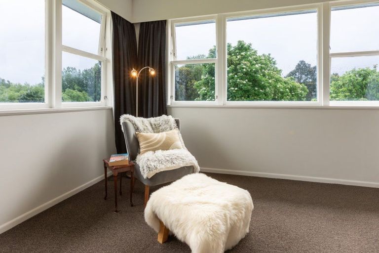 Photo of property in 77 Fergusson Street, Woodville, 4920