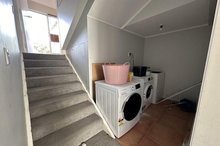 Photo of property in 89 Kahu Road, Paremata, Porirua, 5024