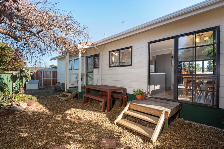 Photo of property in 14 College Place, Poike, Tauranga, 3112