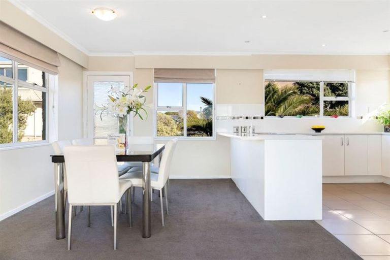 Photo of property in 353 Marine Parade, New Brighton, Christchurch, 8061