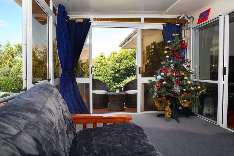 Photo of property in 28 Boundary Road, Opaheke, Papakura, 2113