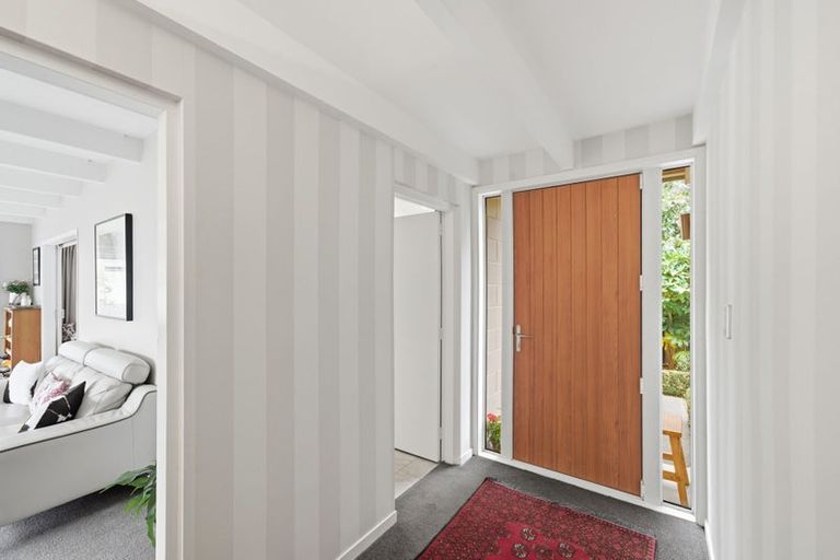 Photo of property in 6 Dunrobin Place, Avonhead, Christchurch, 8042