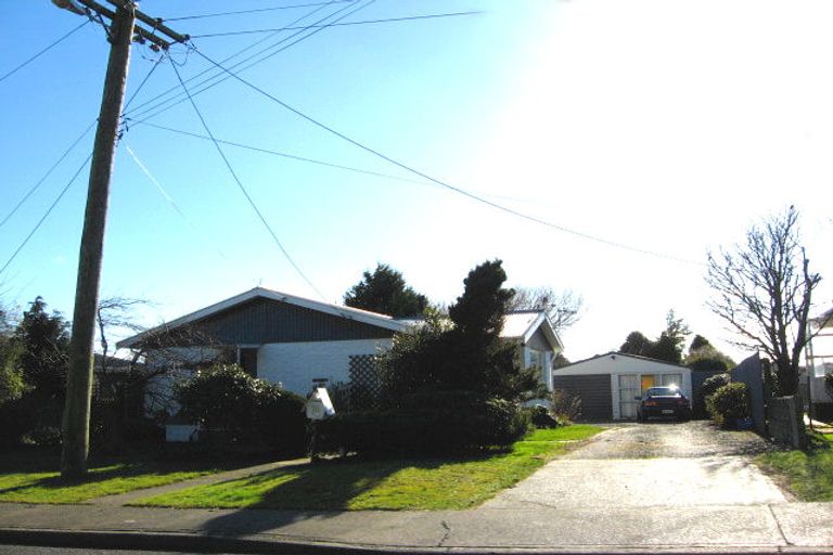 Photo of property in 74 Moa Street, Waikiwi, Invercargill, 9810