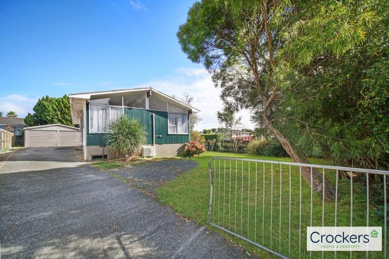 Photo of property in 2 Tuna Place, Manurewa, Auckland, 2102