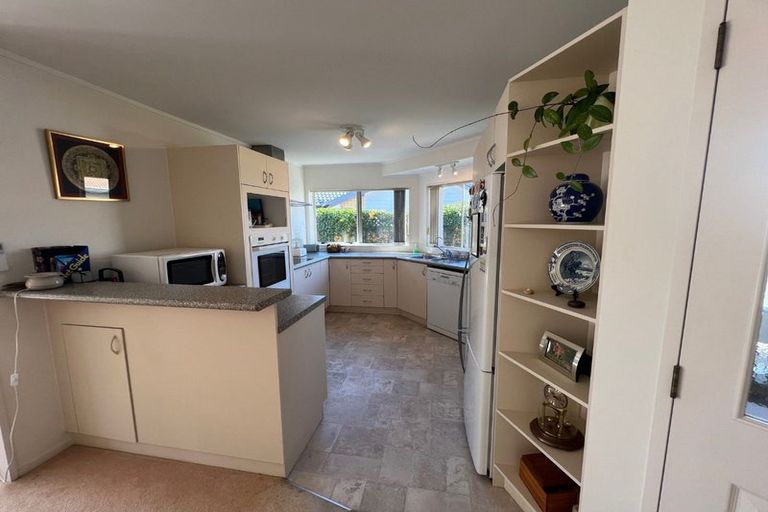 Photo of property in 6/23 Lakeside Drive, Orewa, 0931