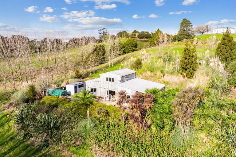 Photo of property in 227 Ararua Road, Waiotira, 0193