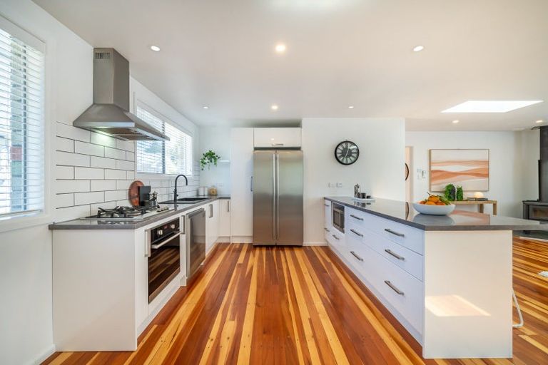 Photo of property in 8 Cruickshank Road, Clouston Park, Upper Hutt, 5018