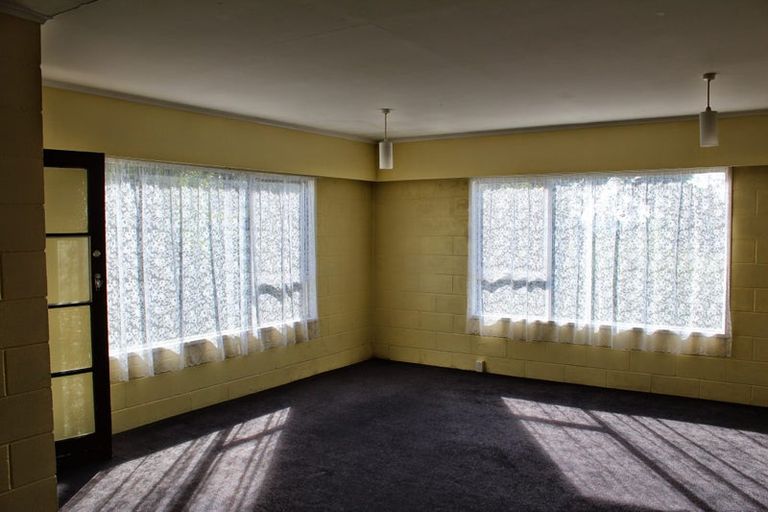 Photo of property in 2/63 High Road, Glenfield, Auckland, 0629