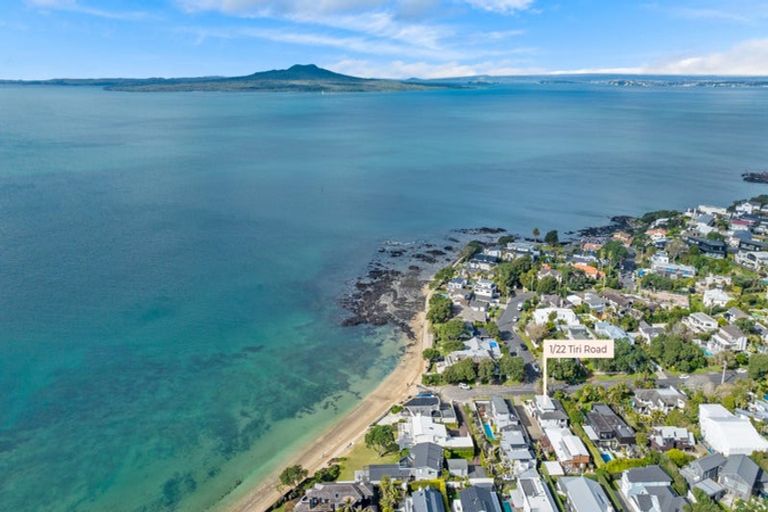 Photo of property in 1/22 Tiri Road, Milford, Auckland, 0620