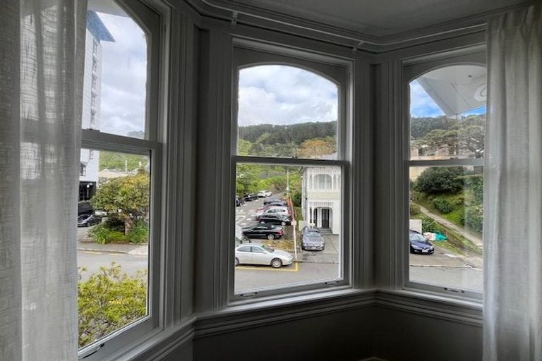 Photo of property in 18 Portland Crescent, Thorndon, Wellington, 6011