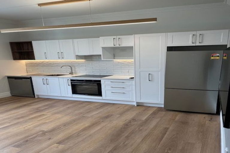 Photo of property in 18 Portland Crescent, Thorndon, Wellington, 6011