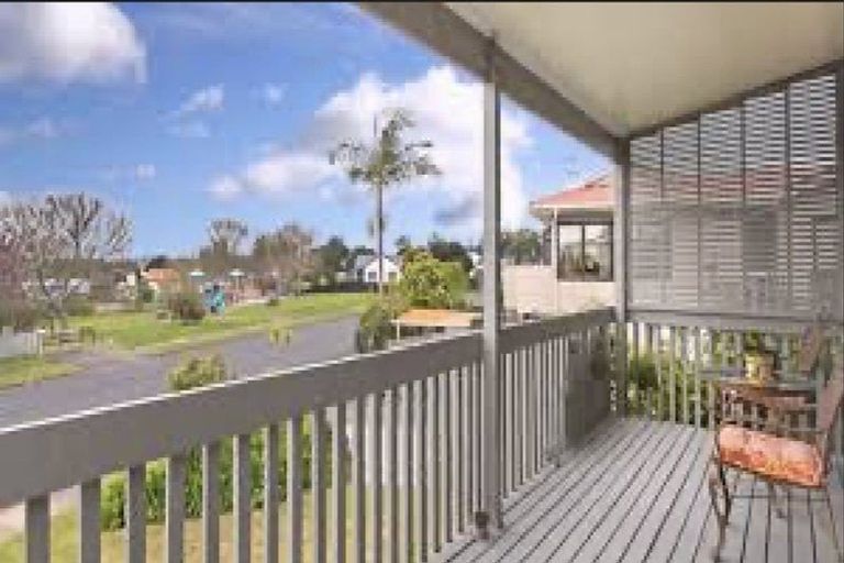 Photo of property in 46 Marendellas Drive, Bucklands Beach, Auckland, 2014