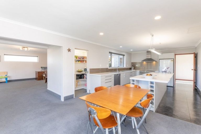 Photo of property in 11 Goya Place, Bishopdale, Christchurch, 8051