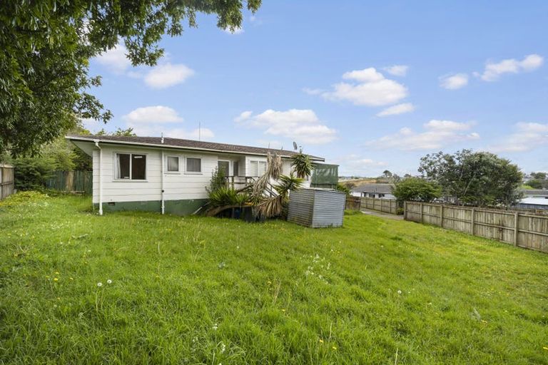 Photo of property in 14 Styca Place, Sunnyvale, Auckland, 0612