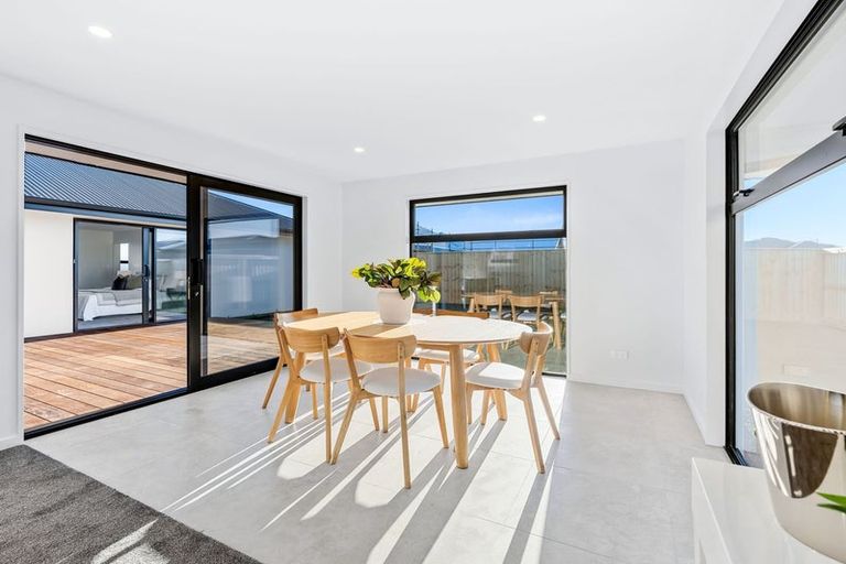 Photo of property in 16 Falcons View Drive, Rolleston, 7615