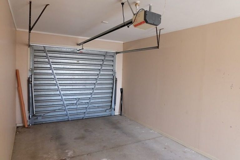 Photo of property in 5/3195 Great North Road, New Lynn, Auckland, 0600