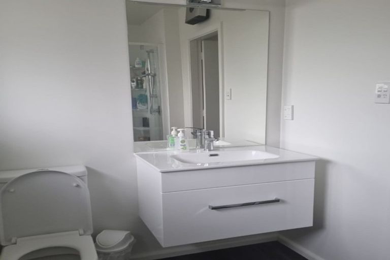 Photo of property in 3a Farnham Place, Ilam, Christchurch, 8041