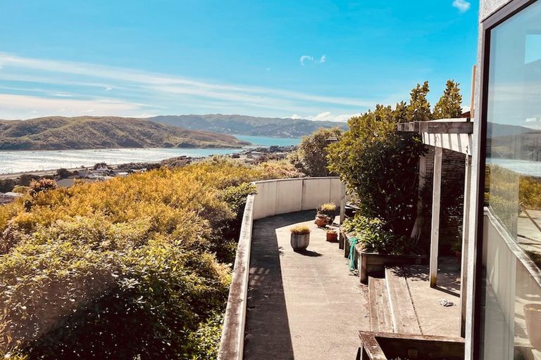 Photo of property in 8 Tombane Terrace, Papakowhai, Porirua, 5024