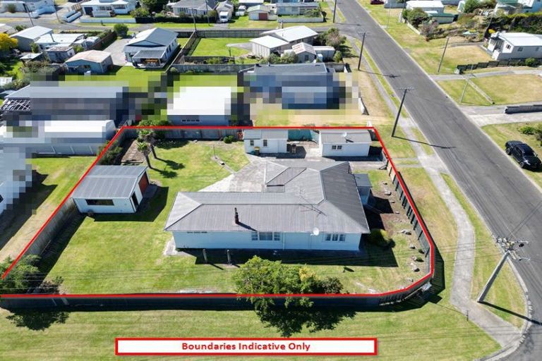 Photo of property in 23 Pratt Avenue, Foxton Beach, Foxton, 4815
