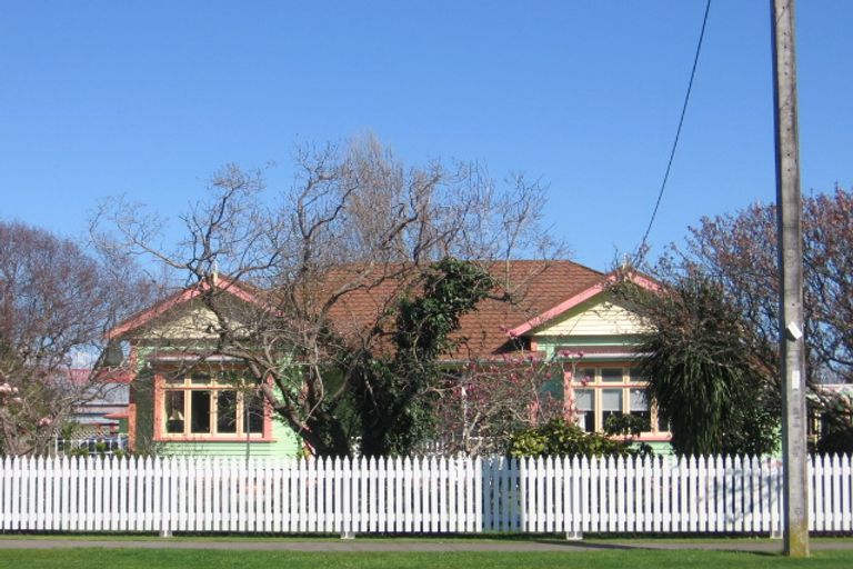 Photo of property in 36 Robinson Street, Foxton, 4814