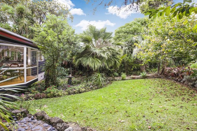 Photo of property in 87c Woodglen Road, Glen Eden, Auckland, 0602