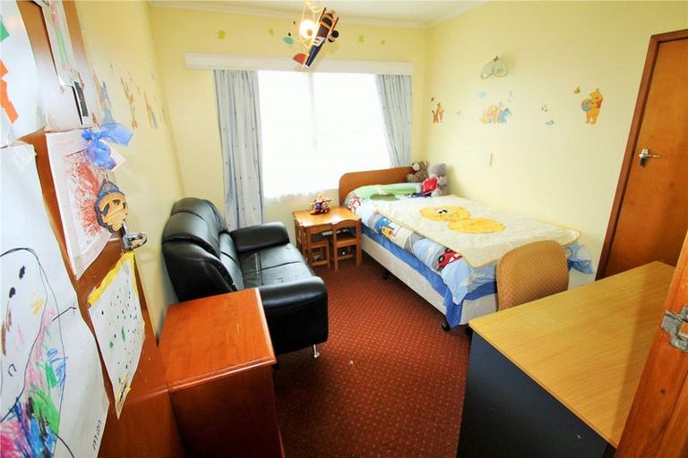 Photo of property in 50 Marlborough Avenue, Glenfield, Auckland, 0629