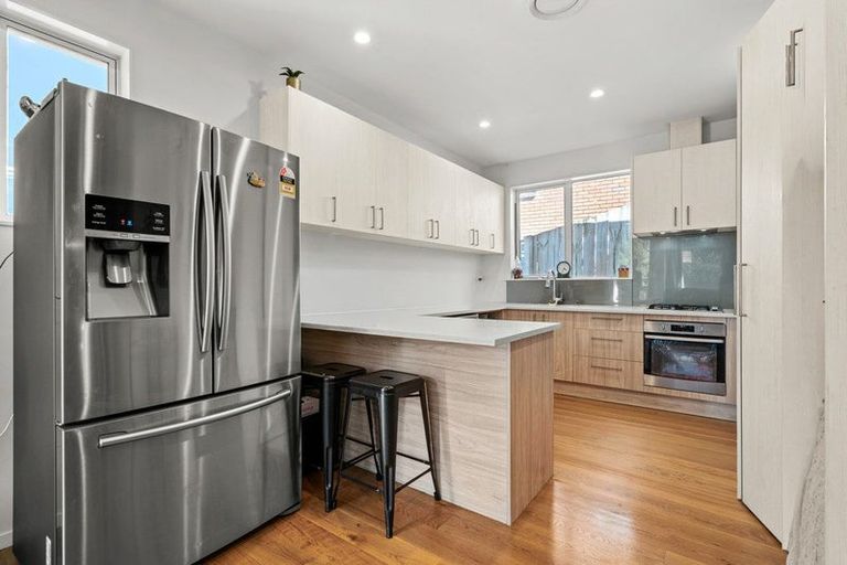 Photo of property in 1/40d Tomo Street, New Lynn, Auckland, 0600