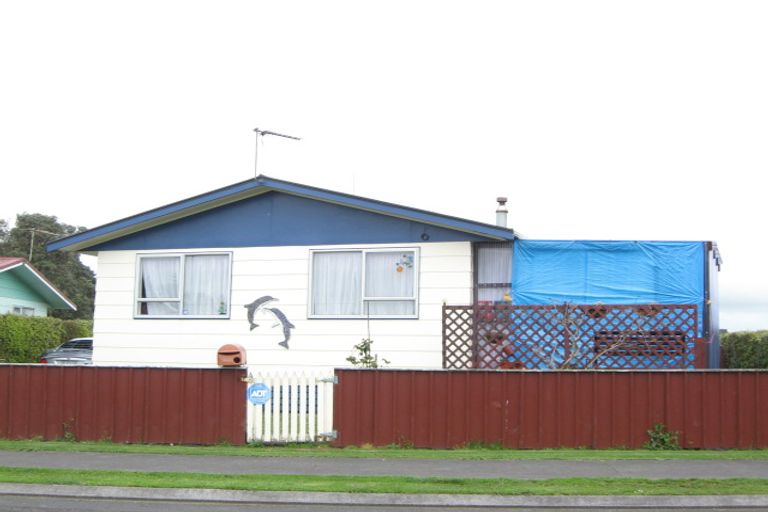 Photo of property in 8 Tauranga Place, Waitara, 4320