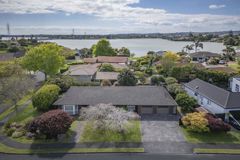 Photo of property in 2 Roselawn Lane, Pahurehure, Papakura, 2113