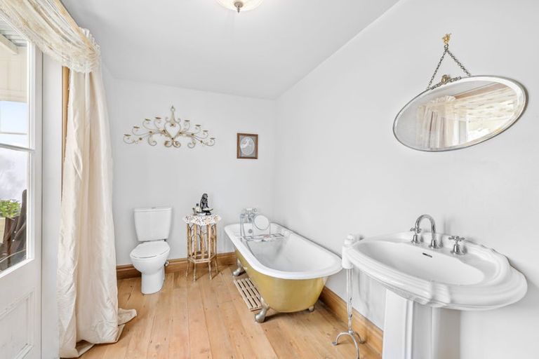 Photo of property in 3 Robin Hood Bay Road, Peraki, Little River, 7591