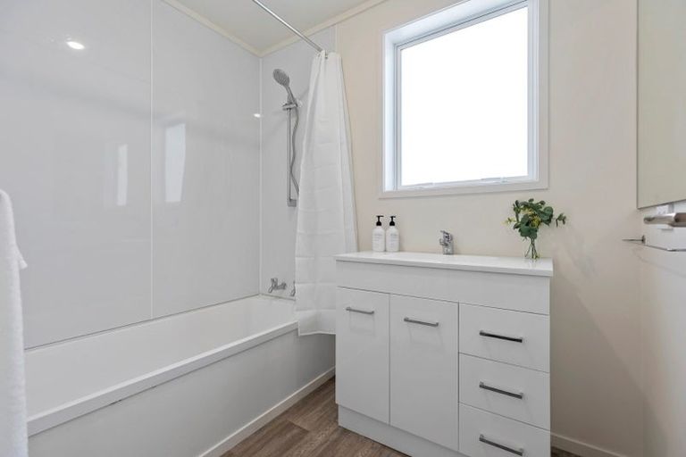 Photo of property in 18 Regent Street, Brookfield, Tauranga, 3110